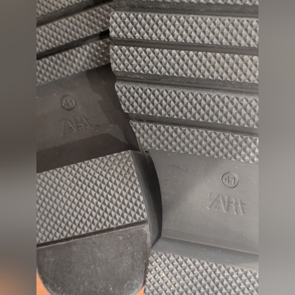 Women's Zara Black vegan Leather Low Heel Knee High Boots SZ 41 pull-on fit. - Picture 5 of 12